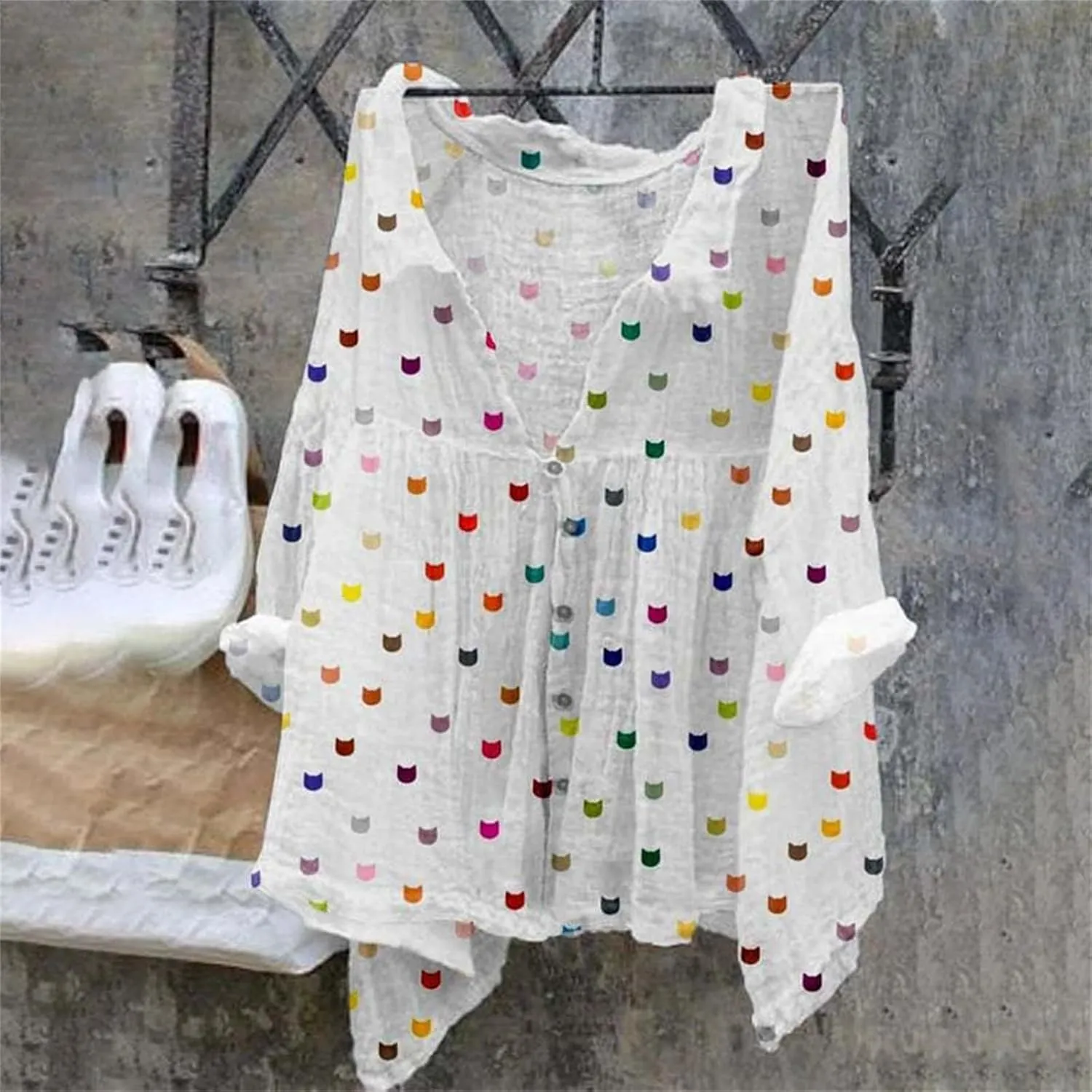 Boho Blouses for Women Plus Size Linen 3/4 Sleeve Button Up V-Neck Boxy Tops Summer Loose Casual Vacation Beach Shirts Tops