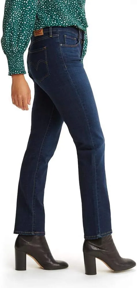 Levi's Women's Classic Straight Jeans