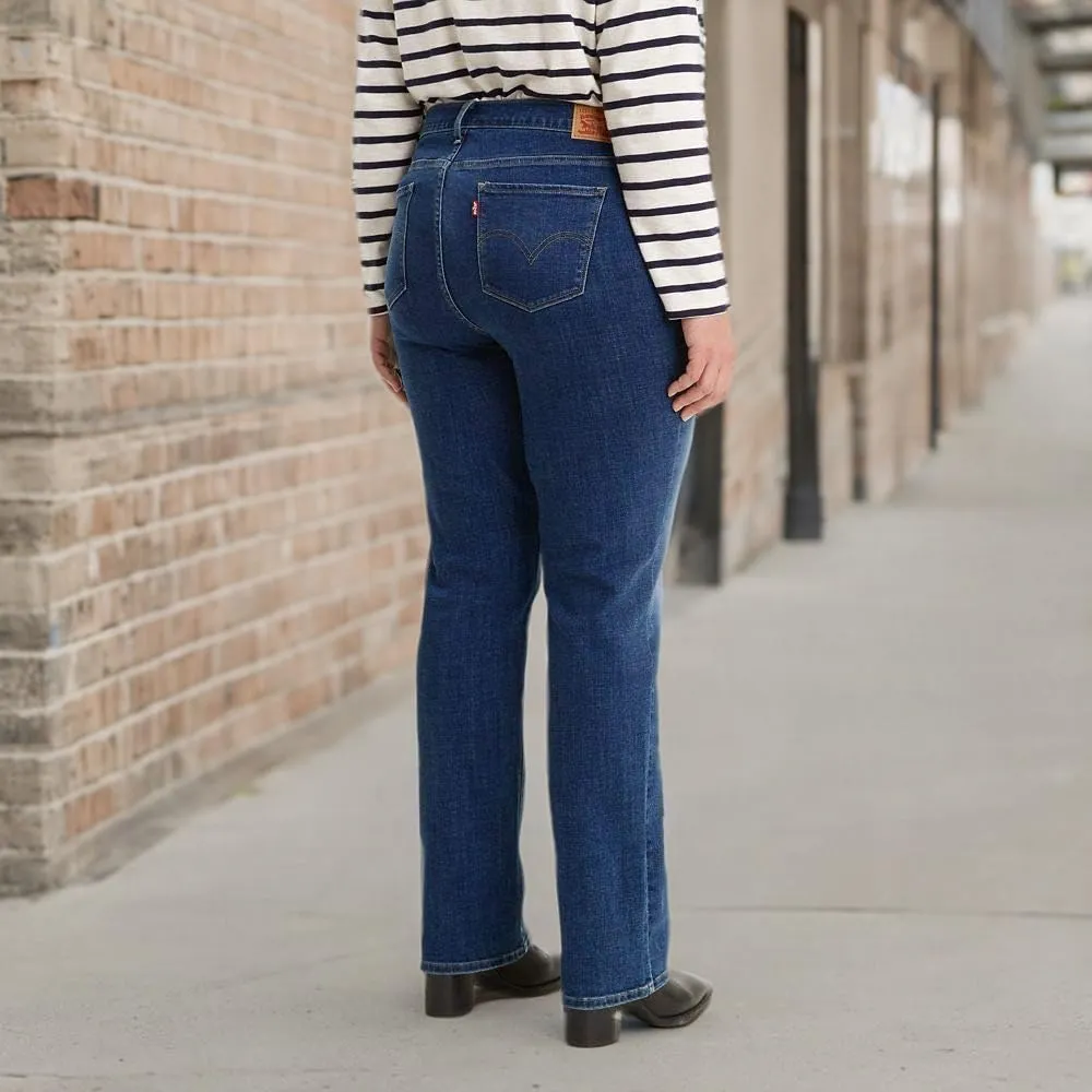 Levi's Women's Classic Straight Jeans